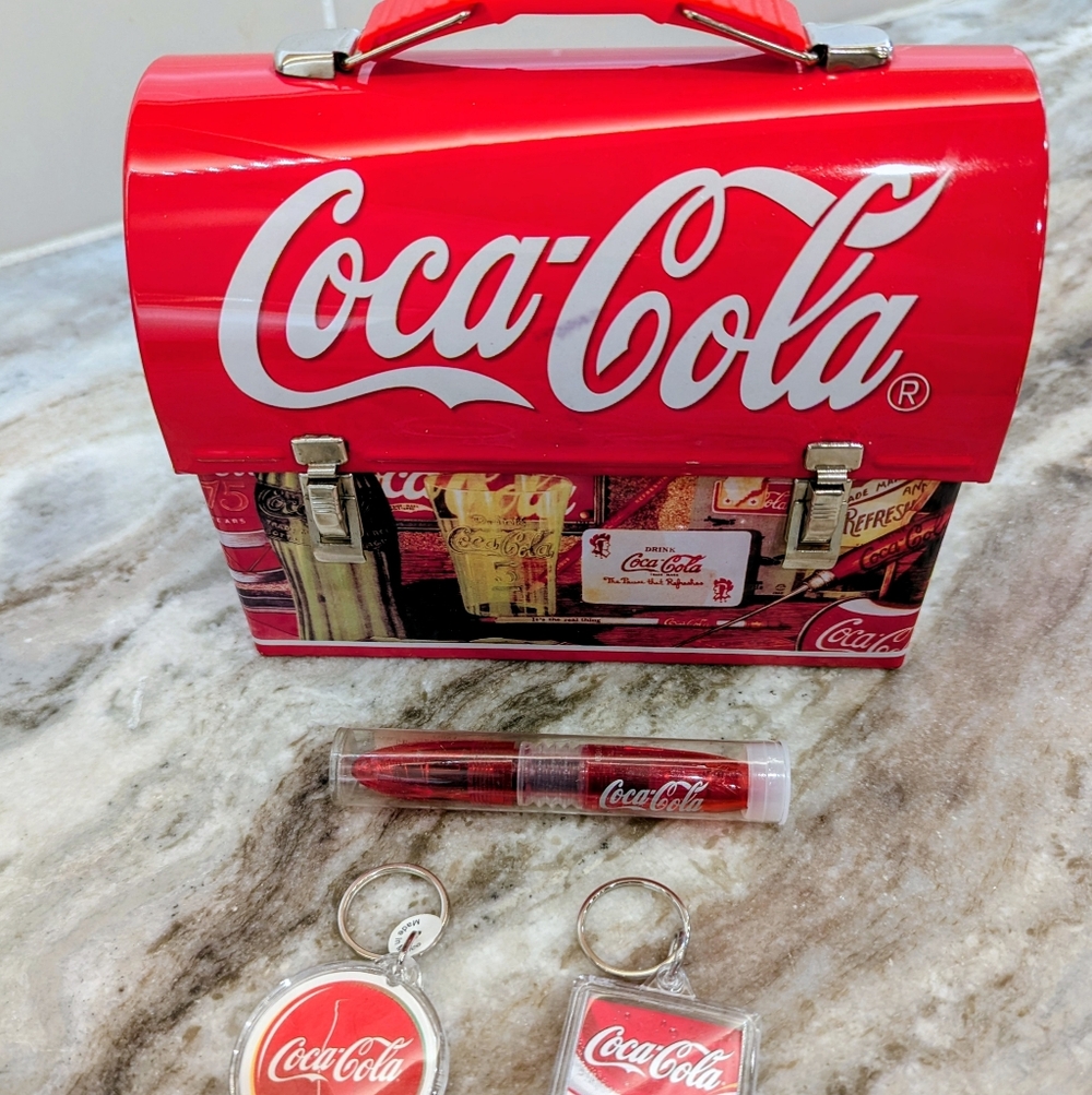 Coca-Cola Red and White Metal Vintage Style Lunch Box With BONUS Items 🔥💥❤️ - Picture 2 of 4